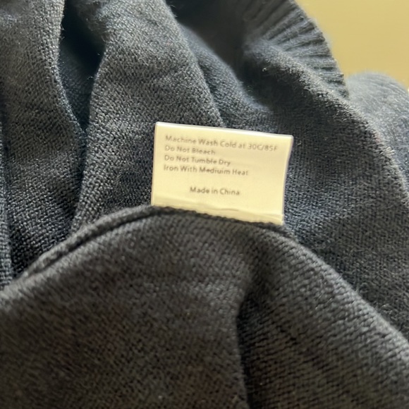 Patty Boutik sweater - Picture 9 of 9